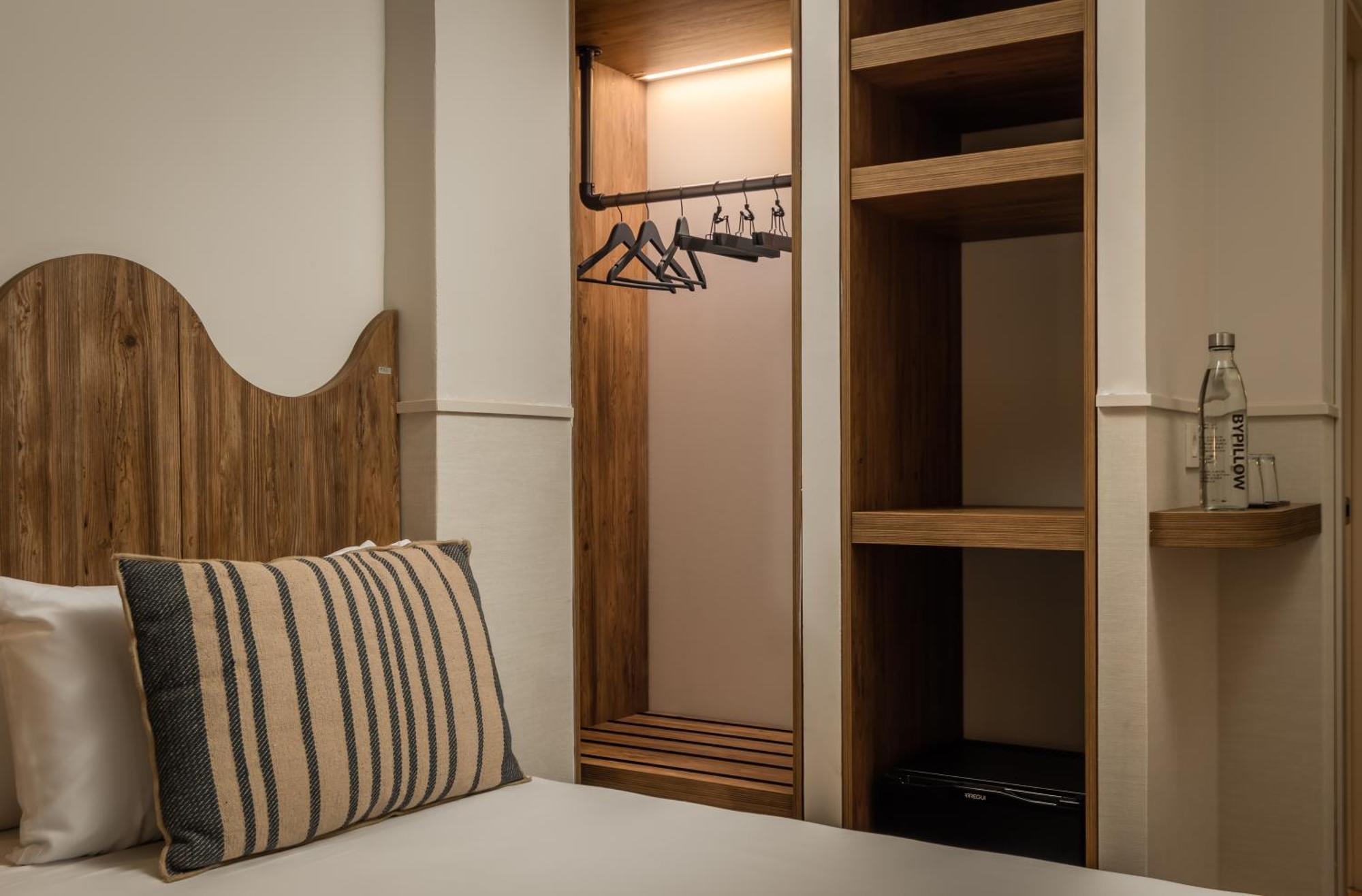 Bypillow Paseo Hotel